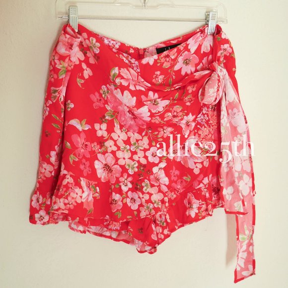 Lulu's Red Floral Faux Wrap Skort Size XL - Picture 1 of 8